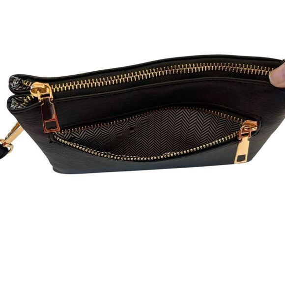 Elegant Black Wristlet Clutch W/ Gold Toned Hardware. - Picture 3 of 8